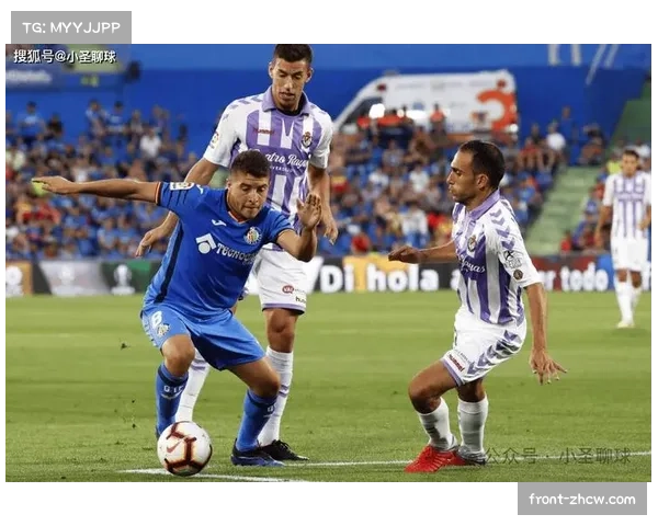 巴伦西亚与比利亚雷亚尔激战攻防平衡展开精彩较量 巴伦西亚与比利亚雷亚尔激战攻防平衡展开精彩较量